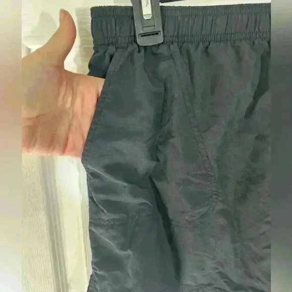 Columbia Womens Black Elastic Waist Slash Pockets Pull On Shorts Size Medium - Picture 2 of 9